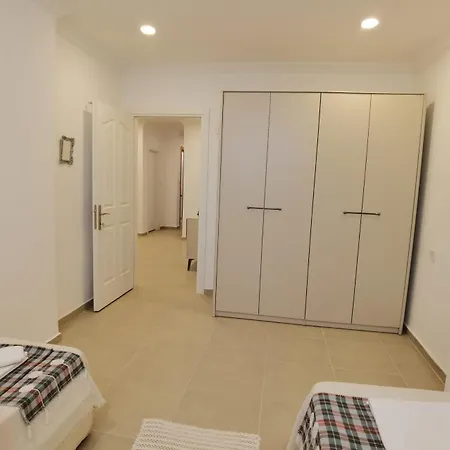 Appartement Bitur Grena Pool Side