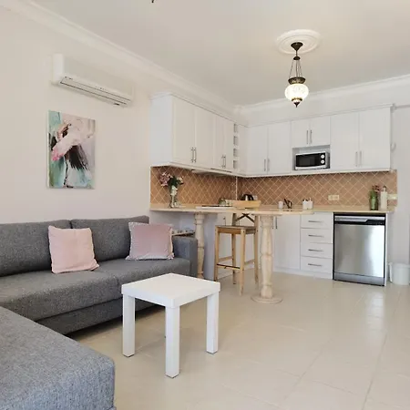Bitur Grena Pool Side Appartement
