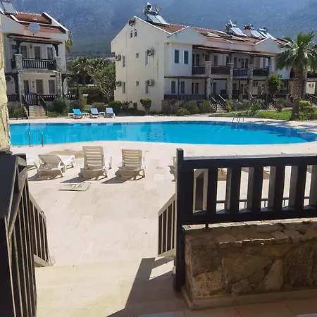 Bitur Grena Pool Side Appartement *